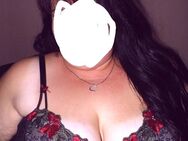 Reife geile MILF gibt ausführliche Schwanzbewertung inkl. Live Tittenvideos - Landstuhl (Sickingenstadt) Landstuhl