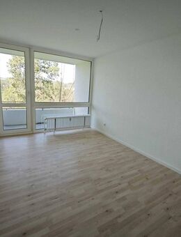 Attraktive 3-Zimmer-Wohnung in saniertem Mehrfamilienhaus - ideale Kapitalanlage! - Hamm (Sieg)