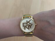 Dkny Damenuhr in der Farbe Gold - Krefeld