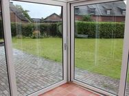 + + neue Tageslicht-Bäder + + Kamin + + Wintergarten + + Doppelgarage + + ansprechende Grundrisse + + eingefriedeter Garten + + - Geldern