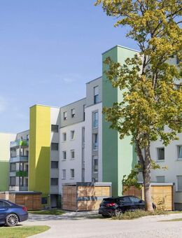 Stilvoll Wohnen: Moderne 3-Zimmer-Wohnung nach Kernsanierung mit Balkon - Villingen-Schwenningen