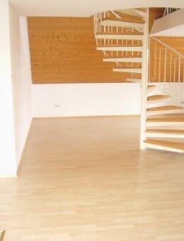 Schicke 3 Zi. DG-Maisonette-Wohnung mit Balkon - Kirchheim (Teck)