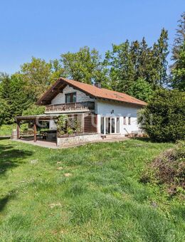 Einfamilienhaus in Tacherting mit großem Grundstück, Jägerhütte und Werkstatt - kernsaniert 2016 - Tacherting