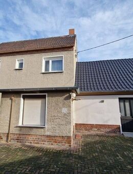 Löbnitz: Saniertes Wohnhaus mit viel Nebengelass am Ortsrand - Löbnitz (Sachsen)