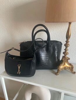 Handtasche abzugeben - Berlin Mitte