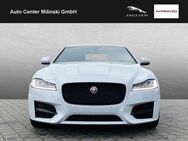 Jaguar XF 25t R-Sport Blackp TFT Meridian LED Totwinkel - Bruchköbel