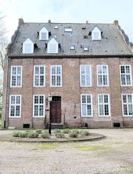 Appartement in monumentalem Mehrfamilienhaus im Grünen gelegen - Emmerich (Rhein)