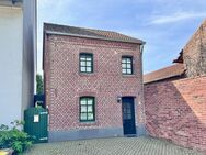 Sehr liebevoll saniertes Einfamilienhaus mit 3 ZKDB Terrasse und Garten - Jülich