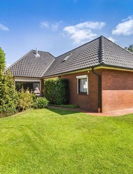 Bremen-Vahr: Gepflegter Bungalow mit Garage, Garten und Platz zum Wachsen - Bremen