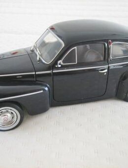 Revell-1 x -Volvo PV 544 in 1:18 Der schwarze ohne Stoßstange (vorne ) - Meckenheim