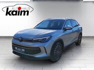 VW Tiguan, 2.0 TDI Life, Jahr 2024 - Leck