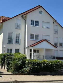 Haus im Haus: Helle, attraktive 5-Zimmer Maisonettewohnung in Northeim, kurzfristig frei! - Northeim