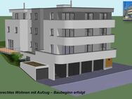 Barrierearme, seniorengerechte & lichtdurchflutete Wohnung / 5-Familienhaus mit Aufzug in Südhanglage in Kirchberg - Kirchberg (Sachsen)