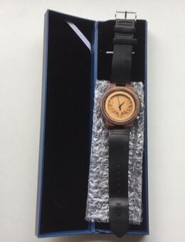Herren Armbanduhr mit Holz Gehäuse Hirsch Motiv - Fulda