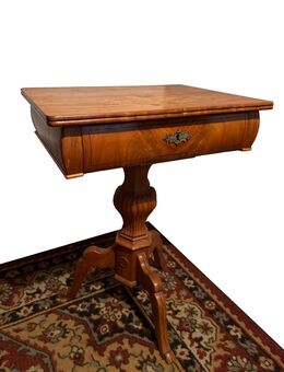Antiker Nähtisch aus dem Spätbiedermeier - Heiligenstadt (Heilbad)