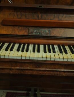 Antikes Klavier „E. Wittig Berlin“ – dekorativ & selten – VB** - Itzehoe