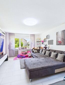2015 RENOVIERT! Modernisierte 2-Zi.-Wohnung mit Balkon & Garage - ruhig, zentral & vieles mehr! - Eislingen (Fils)