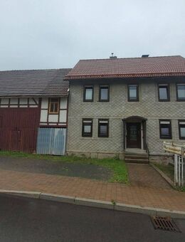 Idyllisches Einfamilienhaus mit Scheune und Garten in Bermbach - Bermbach