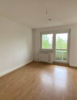 Gemütliche Wohnung mit Balkon & cleveren Grundriss - Hainichen (Sachsen)