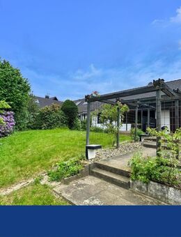 Seltene Gelegenheit: EFH mit besonders großem Grundstück an der Grenze zu Essen-Heidhausen ! - Velbert