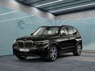 BMW X5, xDrive40i M SPORT LASER KOMFZG H K, Jahr 2020 - München