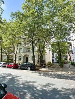 Altbau-Seitenflügel- 1.OG - Hier wohnt man ruhig genug zum Träumen und nah genug fürs Großstadtflair - Berlin