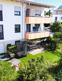 Modernes Familienglück - 4,5 Zimmer Souterrainwohnung mit Garten und Bergblick - Brannenburg