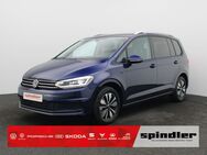 VW Touran, 1.5 l TSI MOVE OPF, Jahr 2022 - Würzburg