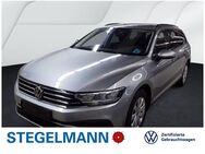 VW Passat Variant, 2.0 TDI Conceptline, Jahr 2023 - Detmold