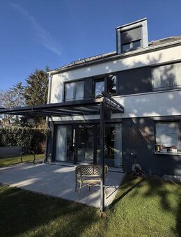 Modernes Reiheneckhaus mit traumhaften Garten - München