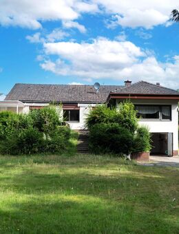 Bungalow mit pool und großem Grundstück in Kaiserslautern - Kaiserslautern