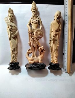 Asiatischen Figuren - Heiligenstadt (Heilbad) Zentrum