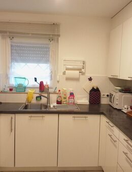 Grosse 4.5-Zimmerwohnung mit Garten, Carport und Terrasse - Schaffhausen