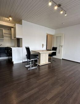 Interessante Kapitalanlage: 1-ZW mit EBK und Balkon in Würzburg-Versbach! - Würzburg