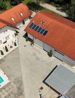 Attraktives Einfamilienhaus mit Pool, Einliegerwohnungen, Gewerbehalle und großem Grundstück - Schwabmünchen