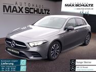 Mercedes A 180, Kompaktlimousine AMG Line Night-Paket, Jahr 2020 - Sonnefeld