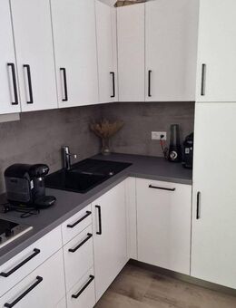 Mitten in STUTTGART ! Wunderschöne vollmöbilierte Studioapartments zur Miete - Stuttgart