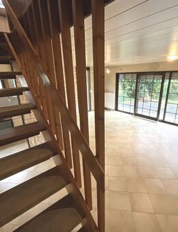 Gemütliches Einfamilienhaus ca 110 m² Wohnfläche und großem 800 m² Garten - Beverungen