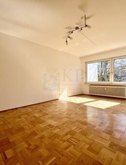 BAD HOMBURG: Charmante 3 Zimmerwohnung mit Loggia in begehrter zentraler Wohnlage - Bad Homburg (Höhe)