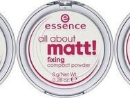 Essence Puder all about matt! fixing compact powder, 3-tlg., mit hoher Deckkraft