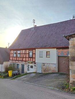 Bauernhaus mit Scheune und Garage! - Oppenweiler