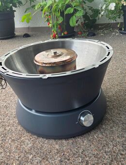 Holzkohlegrill mit elektrischer Belüftung - Mücke