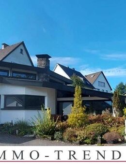 +Sanierungsbedürftige Immobilien mit gr. Grundstück, 1 Haus leer stehend, 2. Haus zurzeit vermietet+ - Overath