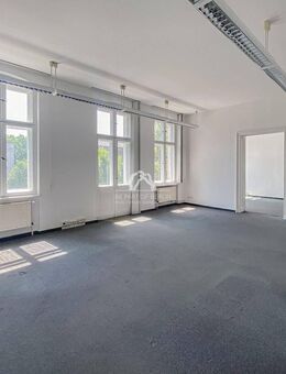 KLASSISCH SCHÖNE ALTBAUWOHNUNG MIT BALKON MIT POTENZIAL! SUPERHELL & GEPFLEGT! PROVISIONSFREI! - Berlin