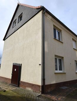 Große Doppelhaushälfte mit schönem Garten am Rande von Greppin - Bitterfeld-Wolfen