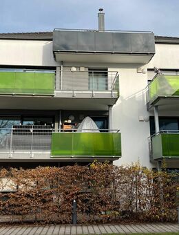 Leben mit Komfort: 4-Zimmer-Wohnung mit Aufzug und Sonnenbalkon - Ludwigsburg