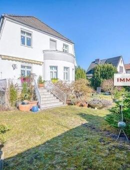 IMMOBERLIN.DE – Toplage! Charmantes Mehrfamilienhaus mit 5 Garagenstellplätzen - Berlin