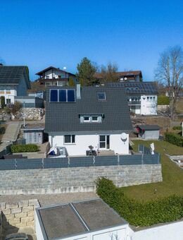 Wunderschönes Einfamilienhaus mit großem Grundstück in Laichingen - Laichingen