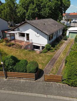 Einfamilienhaus mit großzügigem Garten, Schwimmbad und Garage - Frankenthal (Pfalz)