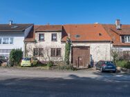 Sanierungsbedürftiges 1 - 2- Familienhaus in Ubstadt - Ubstadt-Weiher